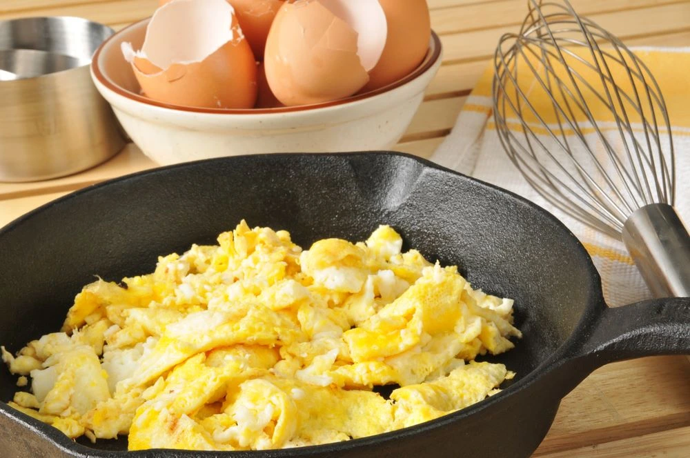 scrambled eggs in a saucepan 
