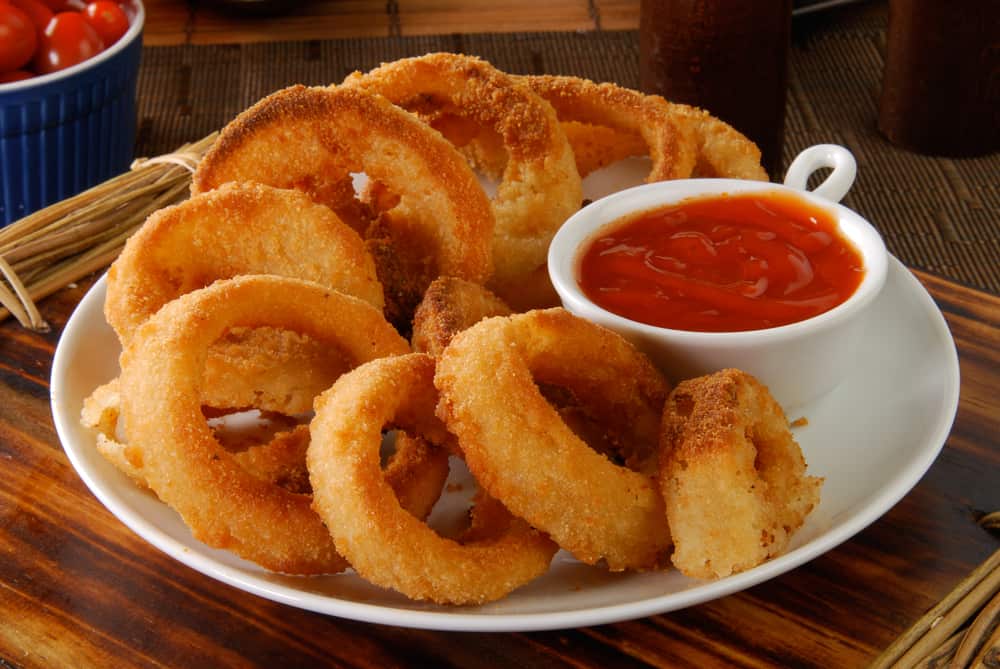 closeup view of warm and crispy onion rings